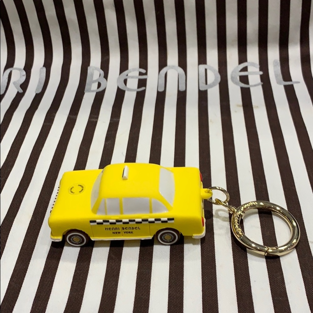 HENRI BENDEL ICONIC TAXI- LIGHTS UP!!!!! NWOT